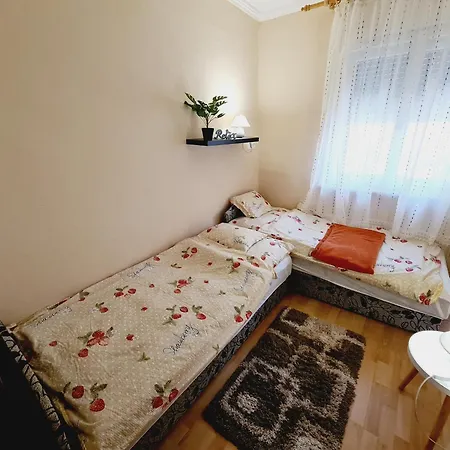 Zsanett Nyaralo Prázdninový dům *